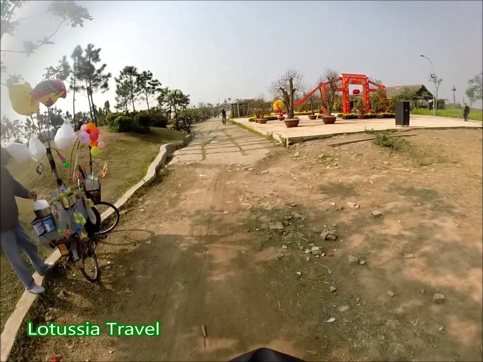 16 Biking in Vietnam