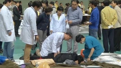 Survivors recall early moments of ferry rescue