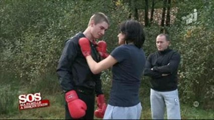 NRJ 12  : il se prend un gros coup de poing