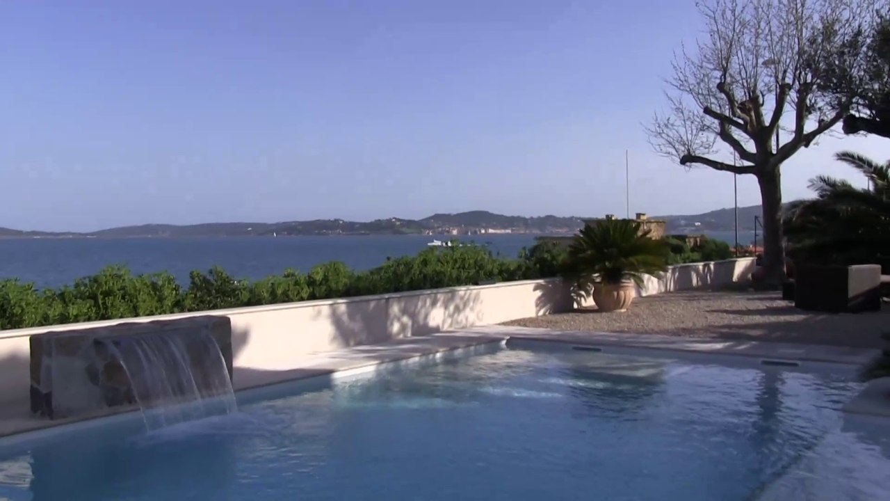 A VENDRE VILLA PISCINE BORD DE MER; SAINTE-MAXIME