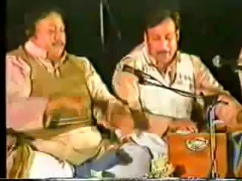 Dard Rukta Nahin qawali By Nusrat Fateh Ali