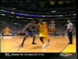 Kobe Bryant dunk sur Yao Ming