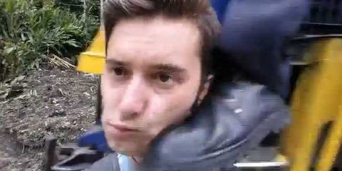 Selfie Çekeyim Derken Ağzının Ortasına Kondüktör Tekmesi Yemek