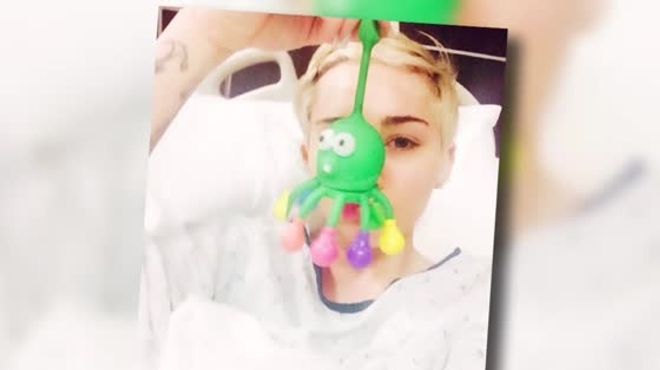 Miley Cyrus wurde ins Krankenhaus eingeliefert, als Folge einer schweren Reaktion auf ein Medikament