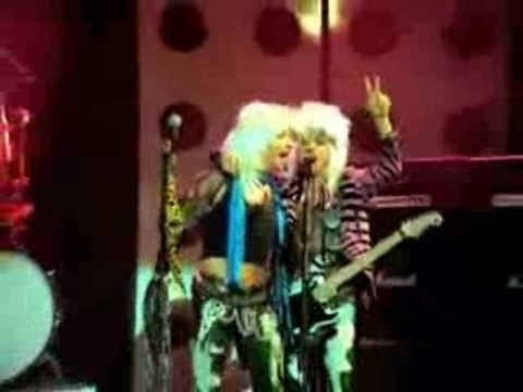 Red Hot Chili Peppers - Dani California