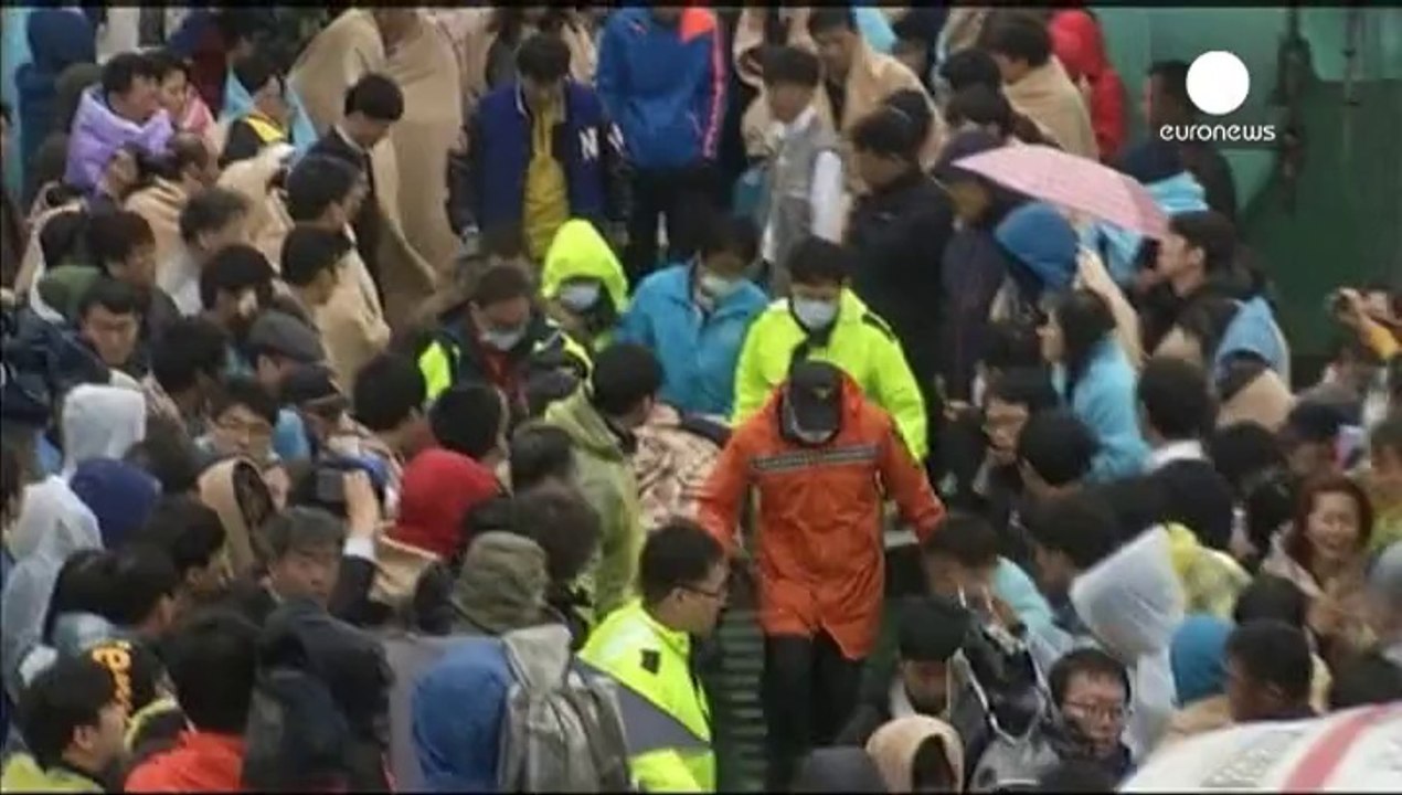 Naufragio in Corea del Sud: riprese le operazioni di soccorso, quasi 290 i dispersi