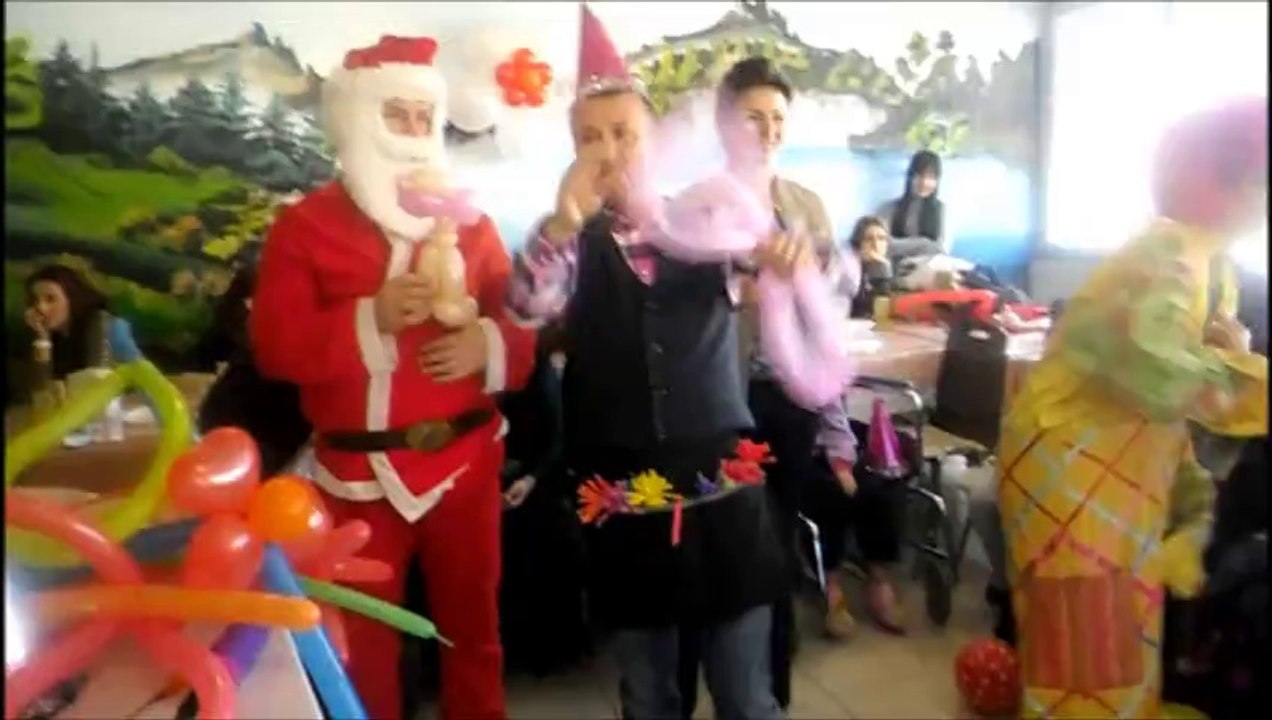 BALON KATLAMA SANATI BALONLARIN EFENDİSİ SOSYAL SORUMLULUK PROJESİ ( ANKARA ONKOLOJİ HASTANESİ )