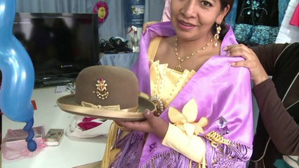 Bolivia opens its first modeling school for 'cholitas'