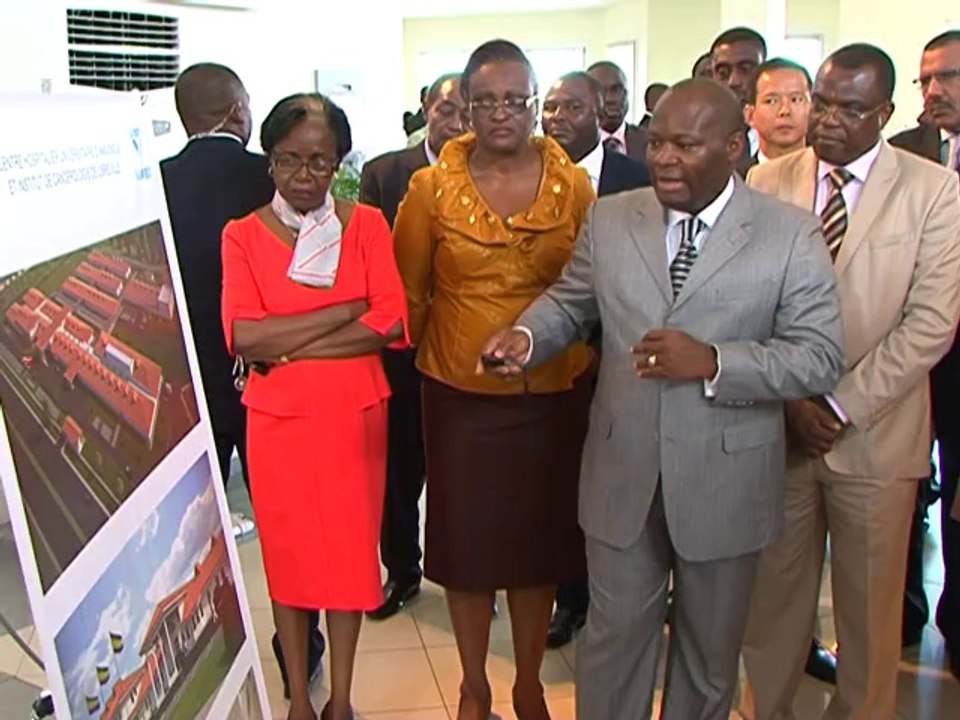 Visite du Président du Niger Mahamadou Issoufou au CHU d'Agondjé