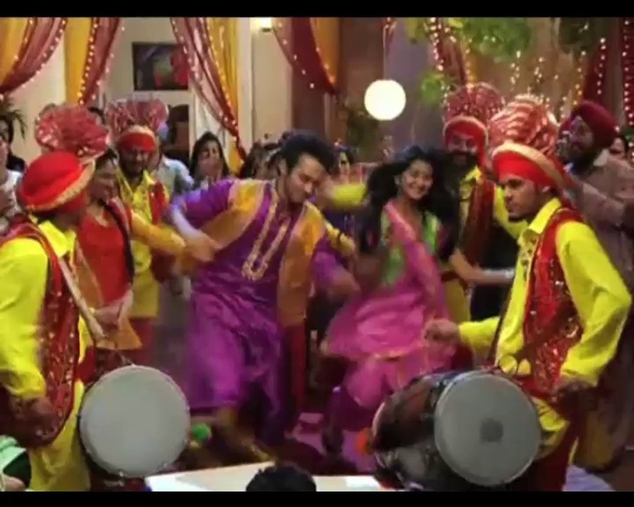 Aur Pyaar Ho Gaya Avni Raj celebrate Baisakhi