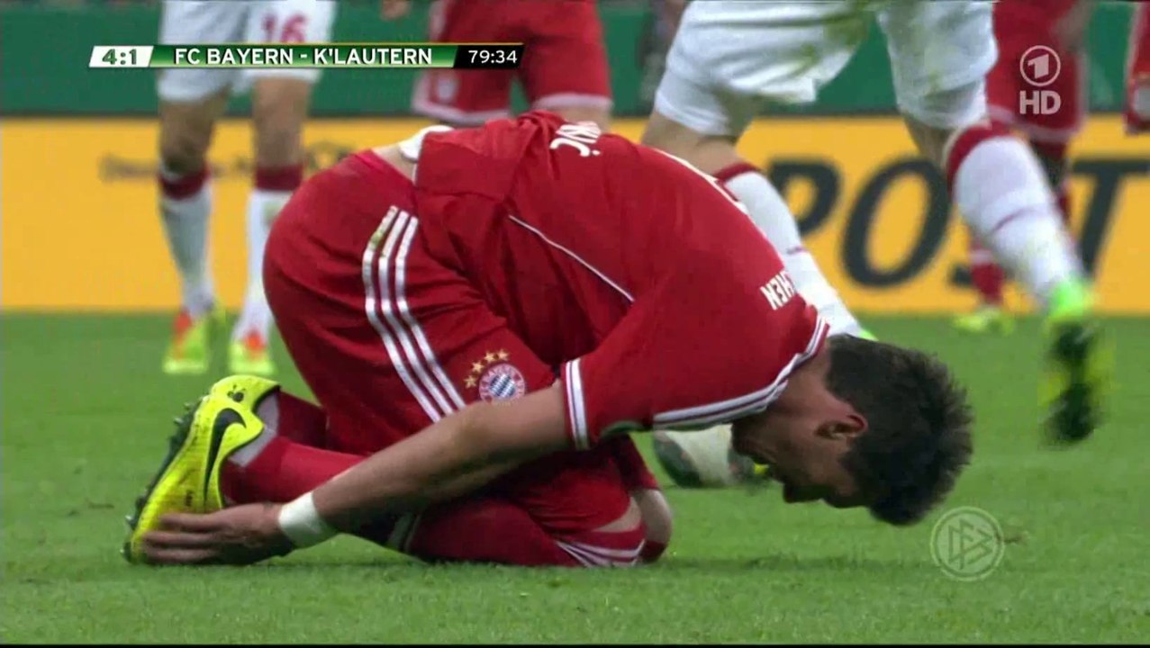 Bayern - Kaiserslautern: Jean Zimmer nervt Philipp Lahm