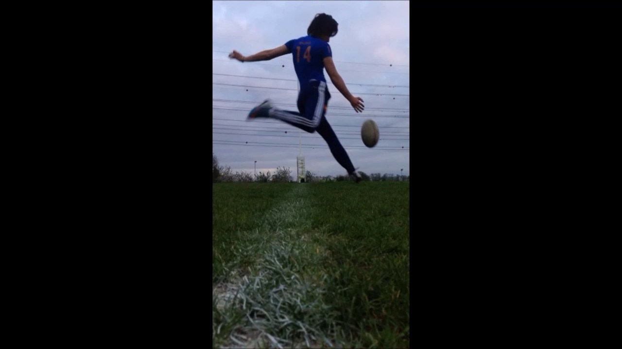 Caroline Boujard passe trois coups de pieds impossibles