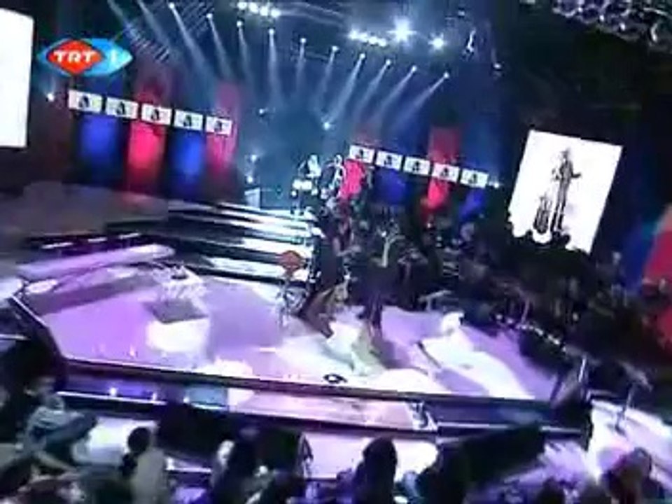 01 kıraç funda arar aşkın bir ateş 11.08.2006 gölgeler