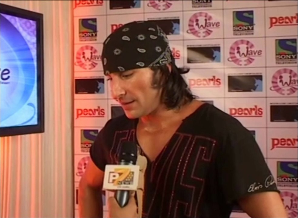 Bollywood Actor Saif Ali Khan Speaks about Wave Pearls Show after Perform