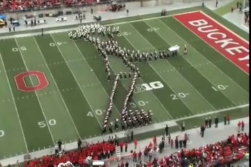 DJ Ravish - Awesome tribute to Michael Jackson's Moonwalk---