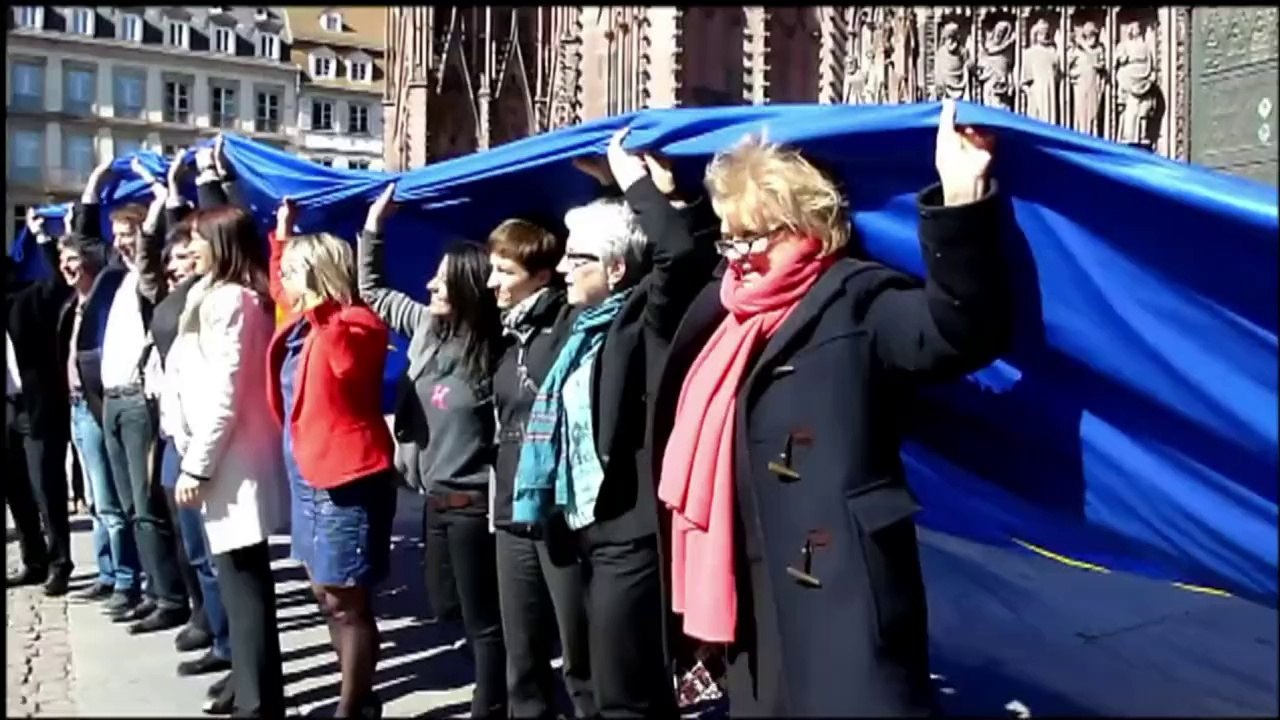 Européennes: flashmob d'EELV à Strasbourg pour lancer la campagne
