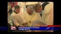 Papa Francisco lavó y besó los pies de 12 personas discapacitadas (1/2)