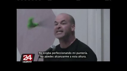 Viral: padre es ovacionado por mensaje para el que salga con su hija