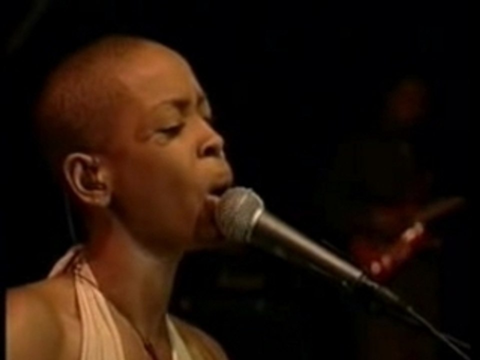 Erykah Badu - A.D. 2000