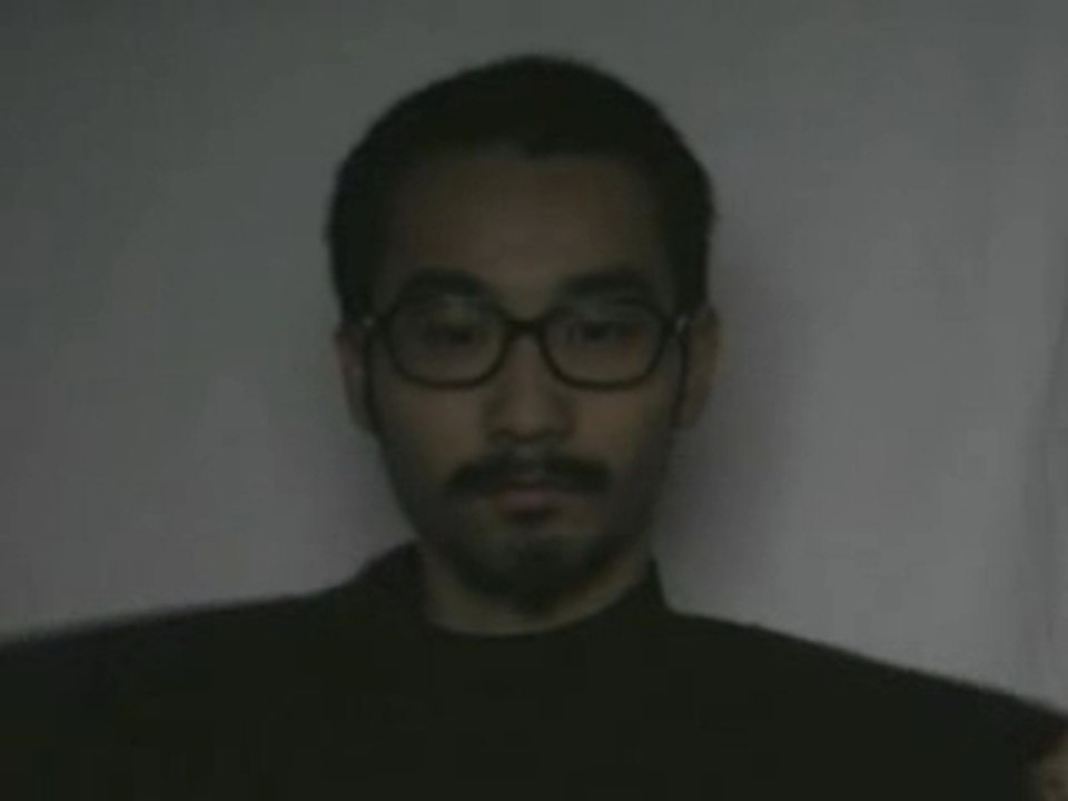 un artiste est en train de travailler