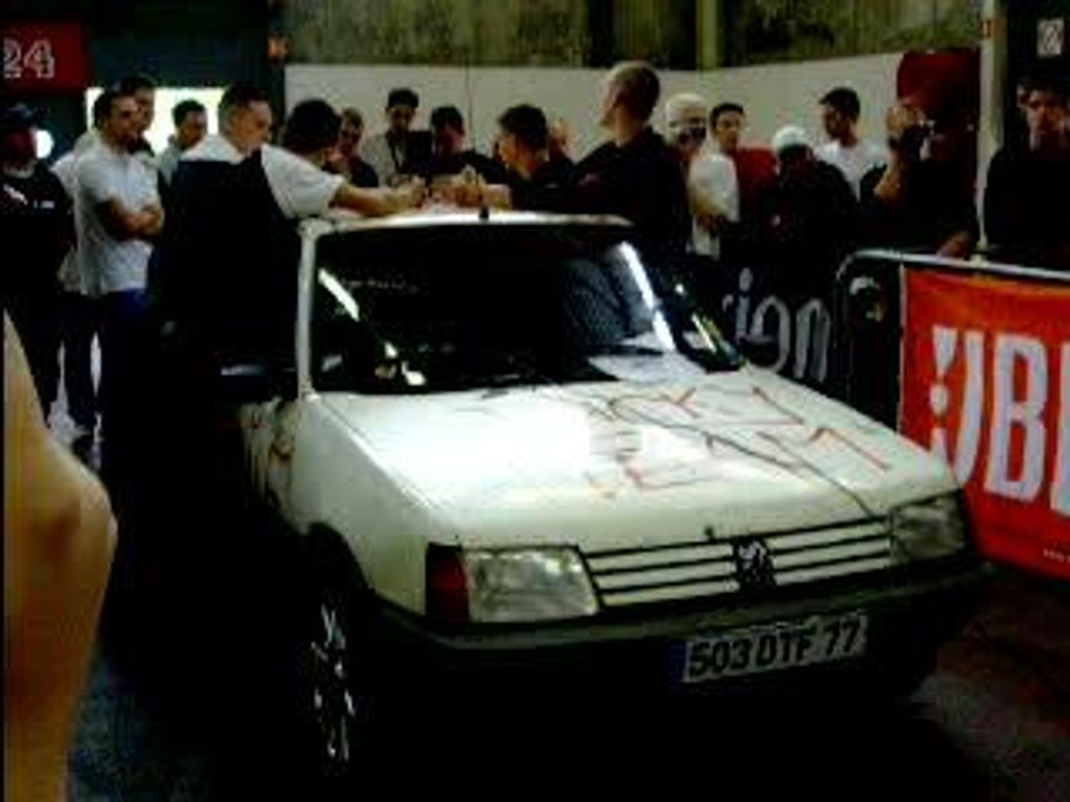 C:\Documents and Settings\Bugdelan2000\Mes documents\tuning\La nicomobile\La nicomobile - Demie finale france 2005