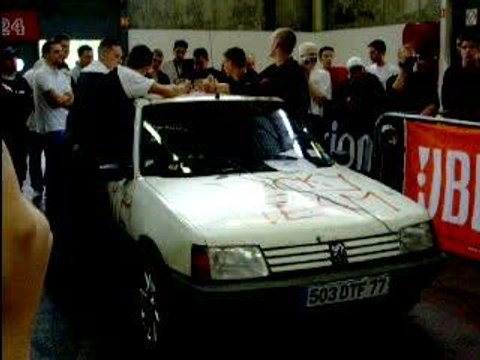 C:\Documents and Settings\Bugdelan2000\Mes documents\tuning\La nicomobile\La nicomobile - Demie finale france 2005