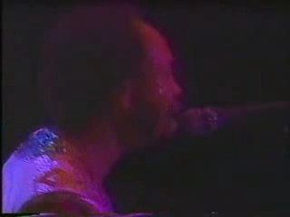 Earth Wind & Fire - Fantasy (Live)
