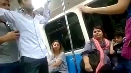 Sahtekar Başbakan Diye Bağrırken Dayak Yiyen Eylemci