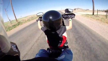 Biker le plus jeune du monde : à 6 ans sur une Harley!