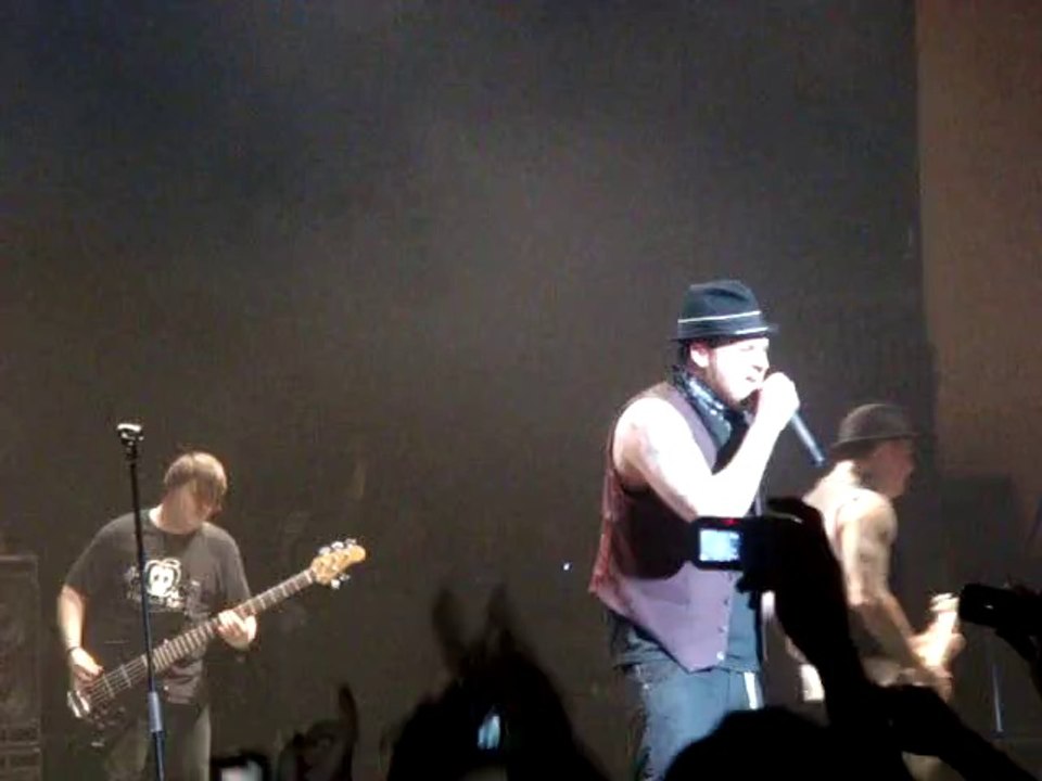 Good Charlotte - Lifestyles Of The Rich And Famous