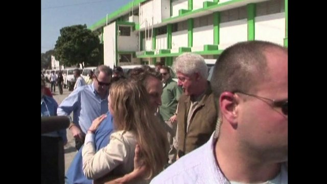 Los Clinton serán abuelos