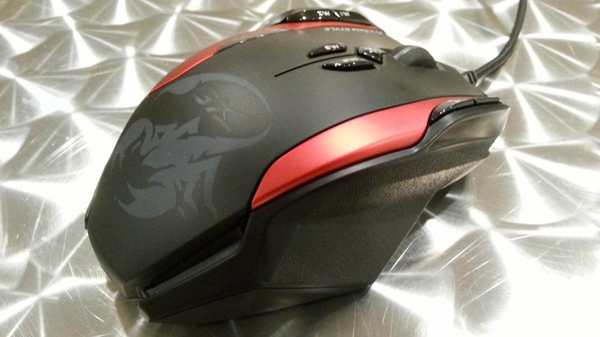 ⁣Classic Game Room - GX GAMING GILA gaming mouse review