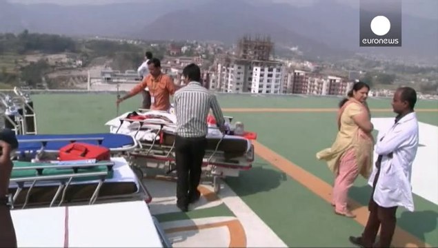 Una avalancha mata a al menos doce sherpas nepalíes en el Everest