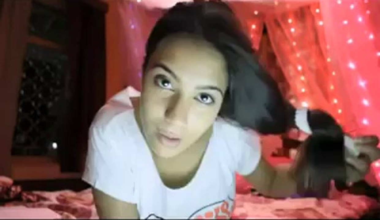 OMG! Daughter Chatting With Her Father On Internet