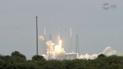 Space-X rocket heads to Space Station