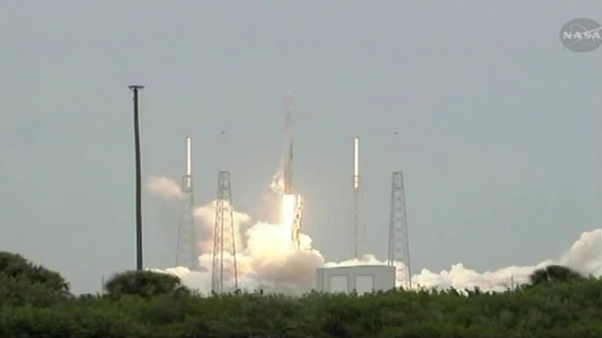 SpaceX lanza cápsula Dragon hacia ISS