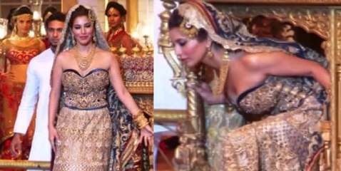 Sophie Chaudhary looks Hot in Strapless Choli While Ramp Walk