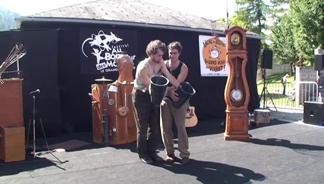 Arts de la Rue - Les petits détournements - L’atelier des petits machins trucs