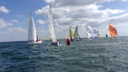 Rond B, bouée sous le vent