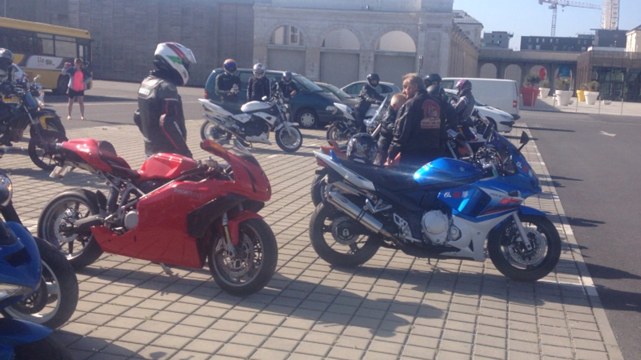 Les motards manifestent