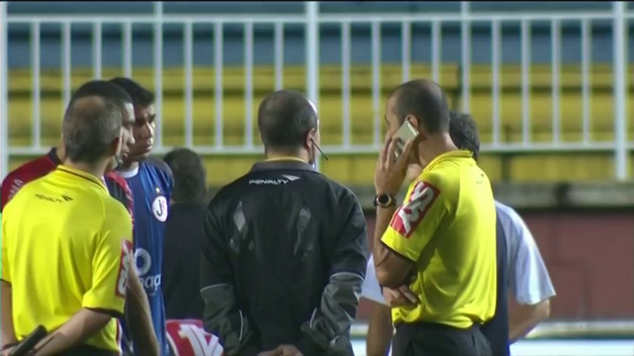 Portuguesa acata liminar e se retira de campo em SC