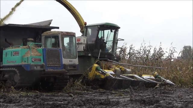 John Deere 6750 & Oussoren , both on Tracks ( HD )