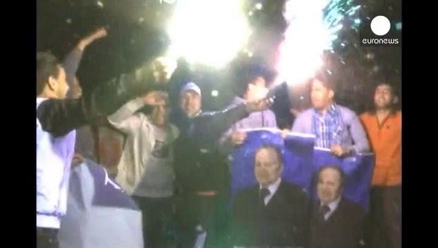 Algérie : les partisans de Bouteflika fêtent sa victoire