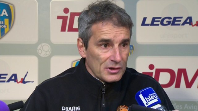 Conférence de presse AC Arles Avignon - Stade Lavallois (1-1) : Franck DUMAS (ACA) - Denis ZANKO (LAVAL) - 2013/2014
