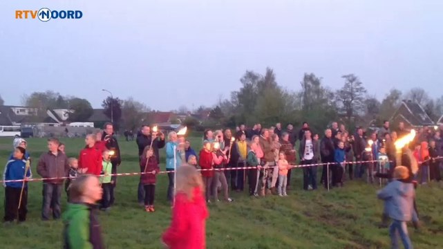 Noordhorn geniet van vroeg paasvuur - RTV Noord