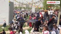 Nevruz Parkı'nda Bu Kez Salavatlar Yükseldi