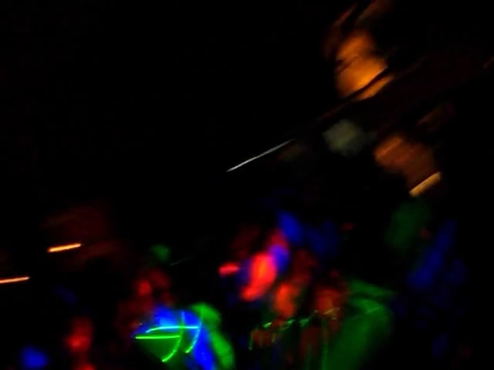 Fiesta Retro Hits - Lado B, Junior: David Morales & The Bad Yard Club Featuring Crystal Waters - In Da Ghetto