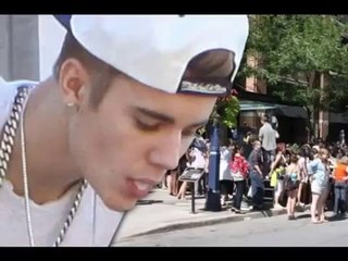 Justin Bieber escupe a sus fan