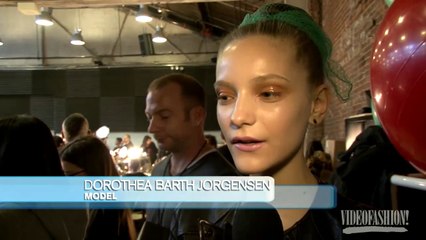 Donna Karan AW 2011 - Videofashion