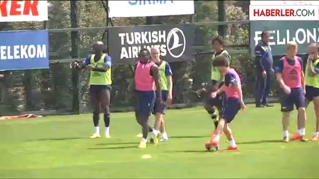 Fenerbahçe'nin Derbi Kadrosu Belli Oldu
